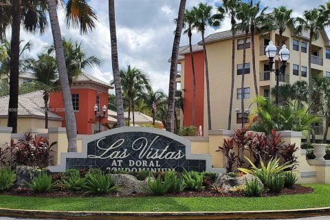 Copropriété à vendre à Doral, Floride: 2 chambres, 96.25 m2 № 1967430 - photo 1