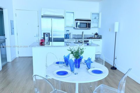 Condominio en alquiler en Miami, Florida, 1 dormitorio, 77.39 m2 № 2052655 - foto 7