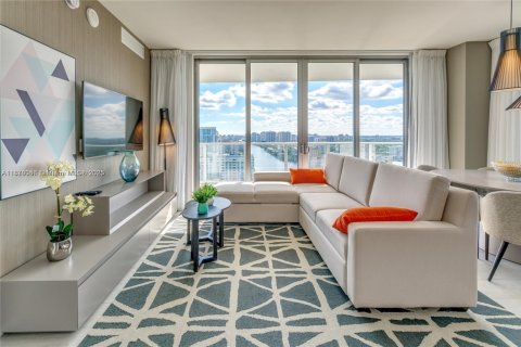 Condominio en venta en Hollywood, Florida, 3 dormitorios, 126.44 m2 № 1897852 - foto 1