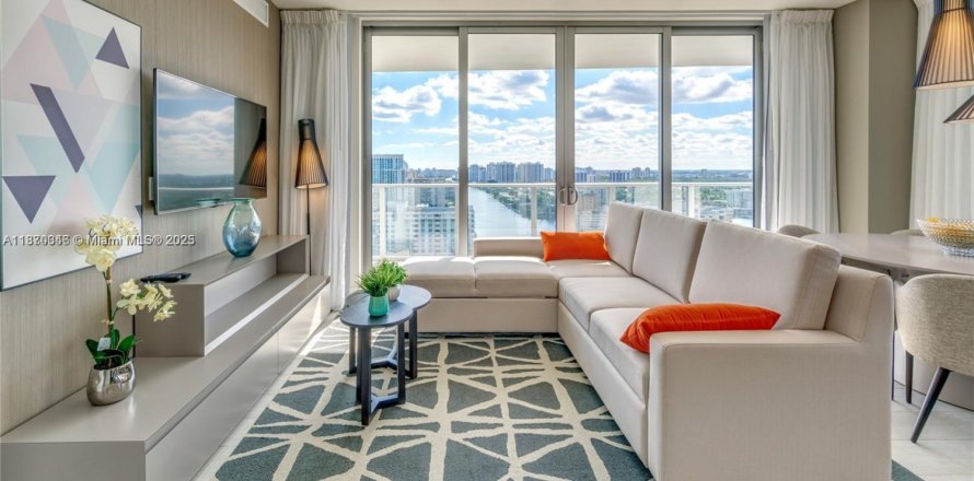 Condominio en Hollywood, Florida, 3 dormitorios  № 1897852