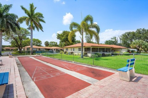 Villa ou maison à vendre à Delray Beach, Floride: 2 chambres, 135.64 m2 № 1180152 - photo 1
