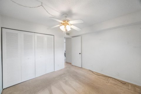 Condo in Largo, Florida, 2 bedrooms  № 1580408 - photo 18
