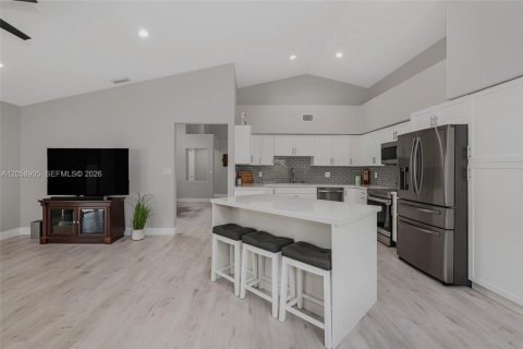Casa en venta en Pembroke Pines, Florida, 4 dormitorios, 234.76 m2 № 2169307 - foto 17