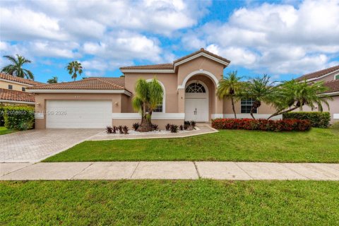 Casa en Pembroke Pines, Florida 4 dormitorios, 234.76 m2 № 2169307