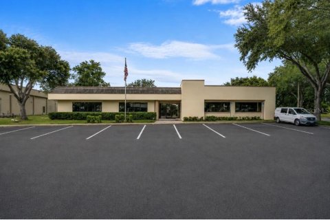 Propiedad comercial en venta en Orlando, Florida, 1006.97 m2 № 2313122 - foto 2