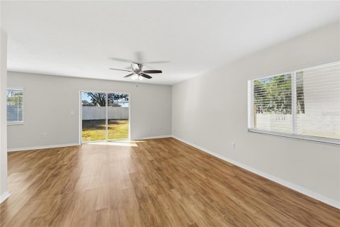 Villa ou maison à vendre à Riverview, Floride: 4 chambres, 163.04 m2 № 2433280 - photo 3