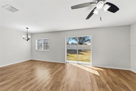 Villa ou maison à vendre à Riverview, Floride: 4 chambres, 163.04 m2 № 2433280 - photo 5