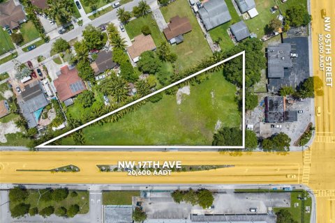 Immobilier commercial à vendre à Miami, Floride № 1963158 - photo 2