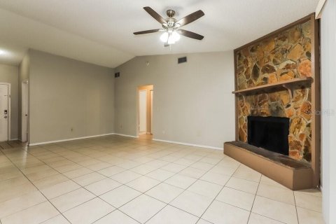 Casa en alquiler en Seffner, Florida, 4 dormitorios, 133.13 m2 № 1918129 - foto 4