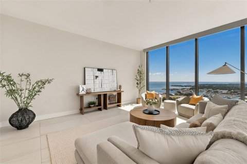 Condo in Saint Petersburg, Florida, 3 bedrooms № 2429308 - photo 8