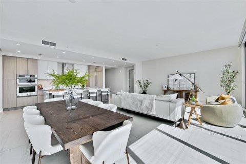 Condo in Saint Petersburg, Florida, 3 bedrooms № 2429308 - photo 4