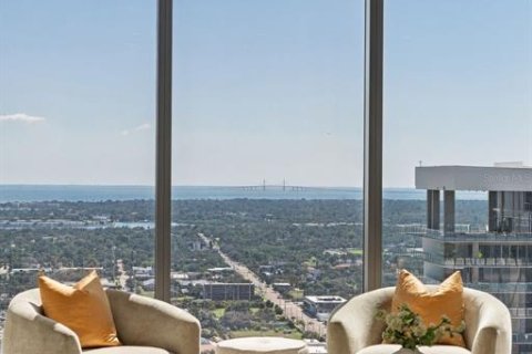 Condo in Saint Petersburg, Florida, 3 bedrooms № 2429308 - photo 10