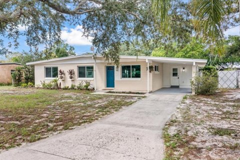 Casa en venta en Cocoa, Florida, 4 dormitorios, 157.93 m2 № 1910068 - foto 1
