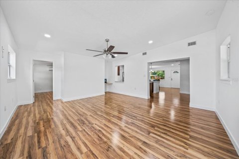 Casa en venta en Cocoa, Florida, 4 dormitorios, 157.93 m2 № 1910068 - foto 12