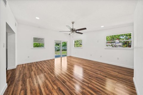 Casa en venta en Cocoa, Florida, 4 dormitorios, 157.93 m2 № 1910068 - foto 13