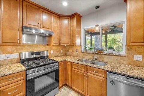 House in DeLand, Florida 3 bedrooms, 160.91 sq.m. № 1758324 - photo 26