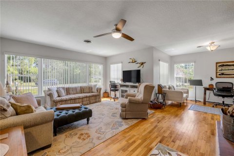 House in DeLand, Florida 3 bedrooms, 160.91 sq.m. № 1758324 - photo 11