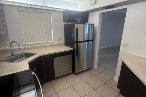 Снять в аренду кондоминиум в Коконат Крик, Флорида 2 спальни, 91.23м2, № 2002437 - фото 10