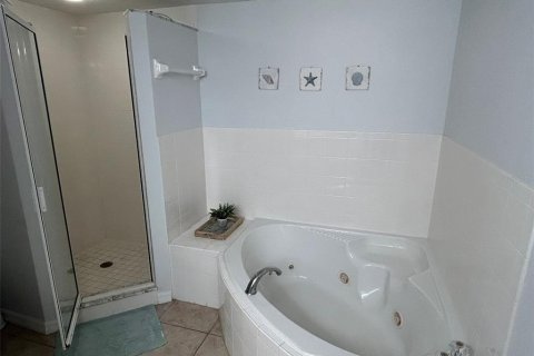 Condominio en alquiler en New Smyrna Beach, Florida, 2 dormitorios, 129.04 m2 № 1901257 - foto 14
