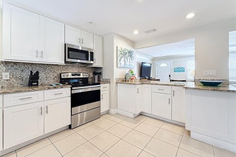 Casa en venta en Saint Petersburg, Florida, 4 dormitorios, 187.94 m2 № 1881074 - foto 22