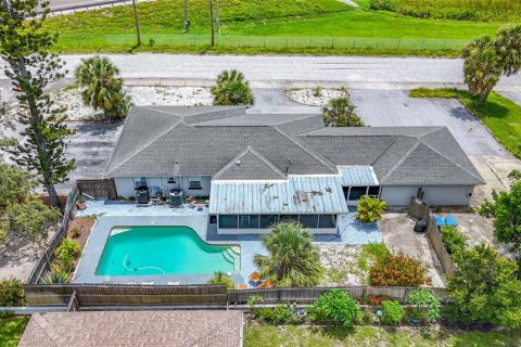 Casa en venta en Saint Petersburg, Florida, 4 dormitorios, 187.94 m2 № 1881074 - foto 1
