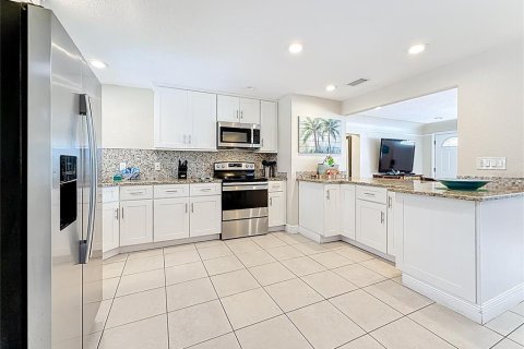 Casa en venta en Saint Petersburg, Florida, 4 dormitorios, 187.94 m2 № 1881074 - foto 21