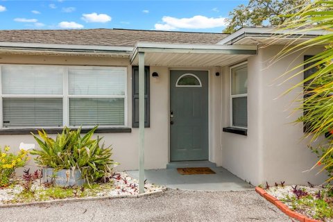 Casa en venta en Saint Petersburg, Florida, 4 dormitorios, 187.94 m2 № 1881074 - foto 5