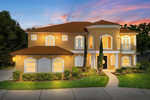 House in Riverview, Florida 5 bedrooms, 529.73 sq.m. № 2315114 - photo 2