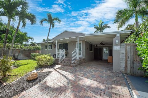 Villa ou maison à vendre à Fort Lauderdale, Floride: 2 chambres, 78.04 m2 № 1941406 - photo 1