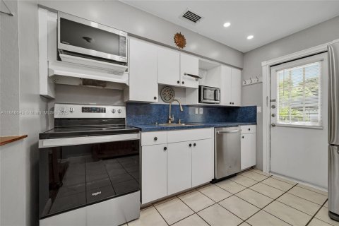 Casa en venta en Fort Lauderdale, Florida, 2 dormitorios, 78.04 m2 № 1941406 - foto 10
