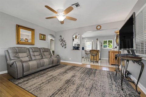 Villa ou maison à vendre à Fort Lauderdale, Floride: 2 chambres, 78.04 m2 № 1941406 - photo 5