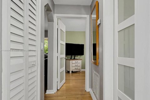 Villa ou maison à vendre à Fort Lauderdale, Floride: 2 chambres, 78.04 m2 № 1941406 - photo 17