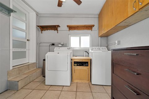 Villa ou maison à vendre à Fort Lauderdale, Floride: 2 chambres, 78.04 m2 № 1941406 - photo 12