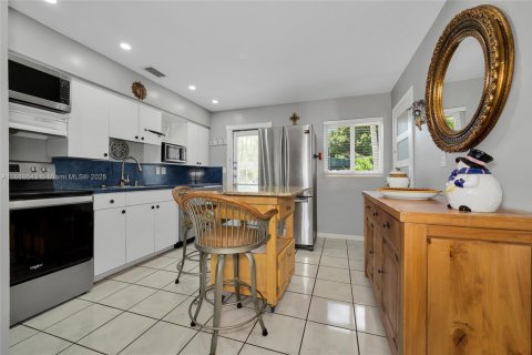 Casa en venta en Fort Lauderdale, Florida, 2 dormitorios, 78.04 m2 № 1941406 - foto 8