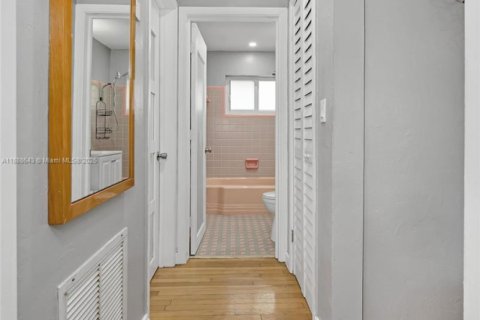 Villa ou maison à vendre à Fort Lauderdale, Floride: 2 chambres, 78.04 m2 № 1941406 - photo 13