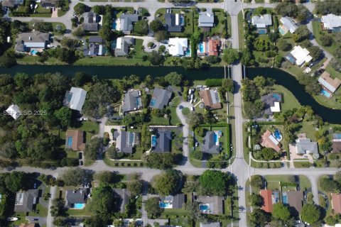 House in Palmetto Bay, Florida 5 bedrooms, 275.08 sq.m. № 1991251 - photo 24