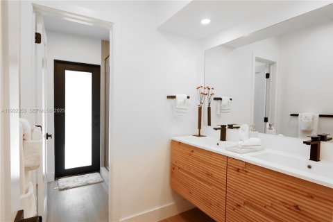 Купить виллу или дом в Пальметто-Бей, Флорида 5 спален, 275.08м2, № 1991251 - фото 12