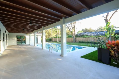 Купить виллу или дом в Пальметто-Бей, Флорида 5 спален, 275.08м2, № 1991251 - фото 9