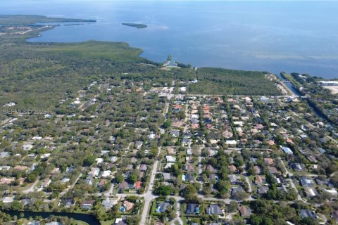 House in Palmetto Bay, Florida 5 bedrooms, 275.08 sq.m. № 1991251 - photo 28
