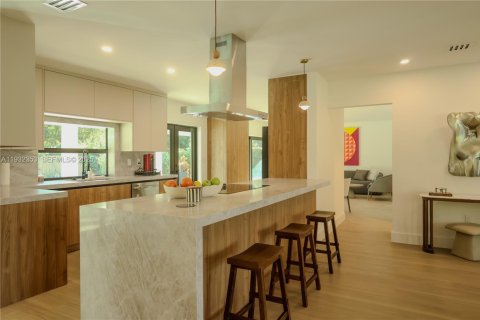 Купить виллу или дом в Пальметто-Бей, Флорида 5 спален, 275.08м2, № 1991251 - фото 5