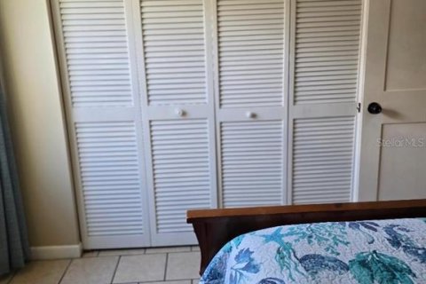 House in Palm Harbor, Florida 4 bedrooms, 174.75 sq.m. № 1909900 - photo 25