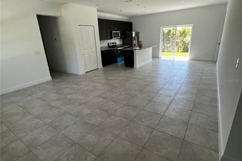 House in Ocala, Florida 4 bedrooms, 146.6 sq.m. № 2379136 - photo 3
