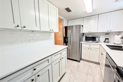 Condo in Bradenton, Florida, 2 bedrooms  № 2094311 - photo 4
