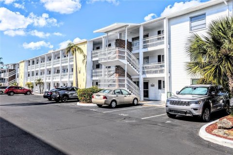 Condo in Bradenton, Florida, 2 bedrooms  № 2094311