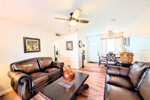 Condo in Bradenton, Florida, 2 bedrooms  № 2094311 - photo 11
