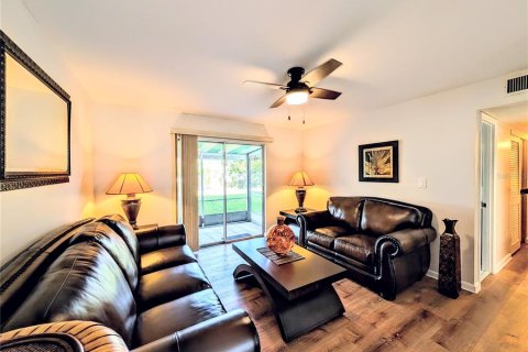 Condo in Bradenton, Florida, 2 bedrooms  № 2094311 - photo 10
