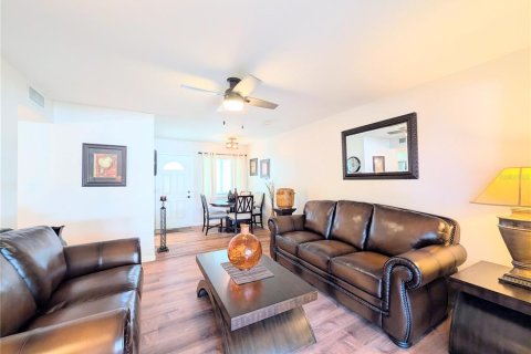 Condo in Bradenton, Florida, 2 bedrooms  № 2094311 - photo 12