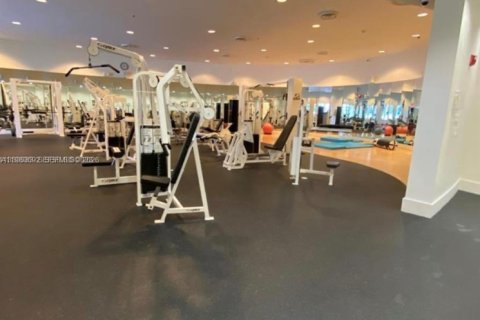 Condo in Miami Beach, Florida, 2 bedrooms  № 2043895 - photo 14