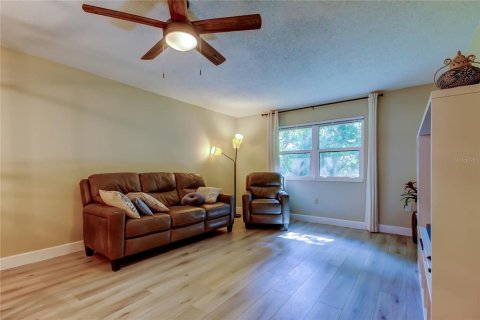 Casa en venta en Palm Harbor, Florida, 3 dormitorios, 120.59 m2 № 1678002 - foto 16