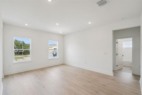 Villa ou maison à vendre à Winter Garden, Floride: 5 chambres, 262.26 m2 № 2396678 - photo 6